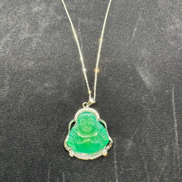 Jewelry - Green Jade Buddha Pendant NWOT
• CHAIN NOT INCLUDED